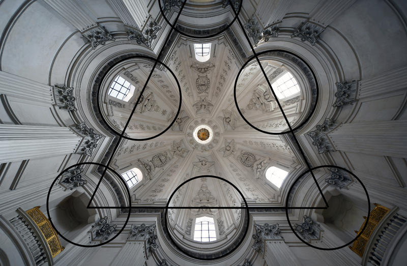 Sant'Ivo_alla_Sapienza_(Roma)_-_Dome_interior.jpg